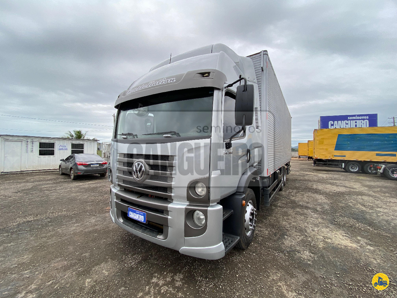 CAMINHAO VOLKSWAGEN VW 24280 Baú Furgão Truck 6x2 Seminovos Cangueiro Caminhões CARIACICA ESPÍRITO SANTO ES